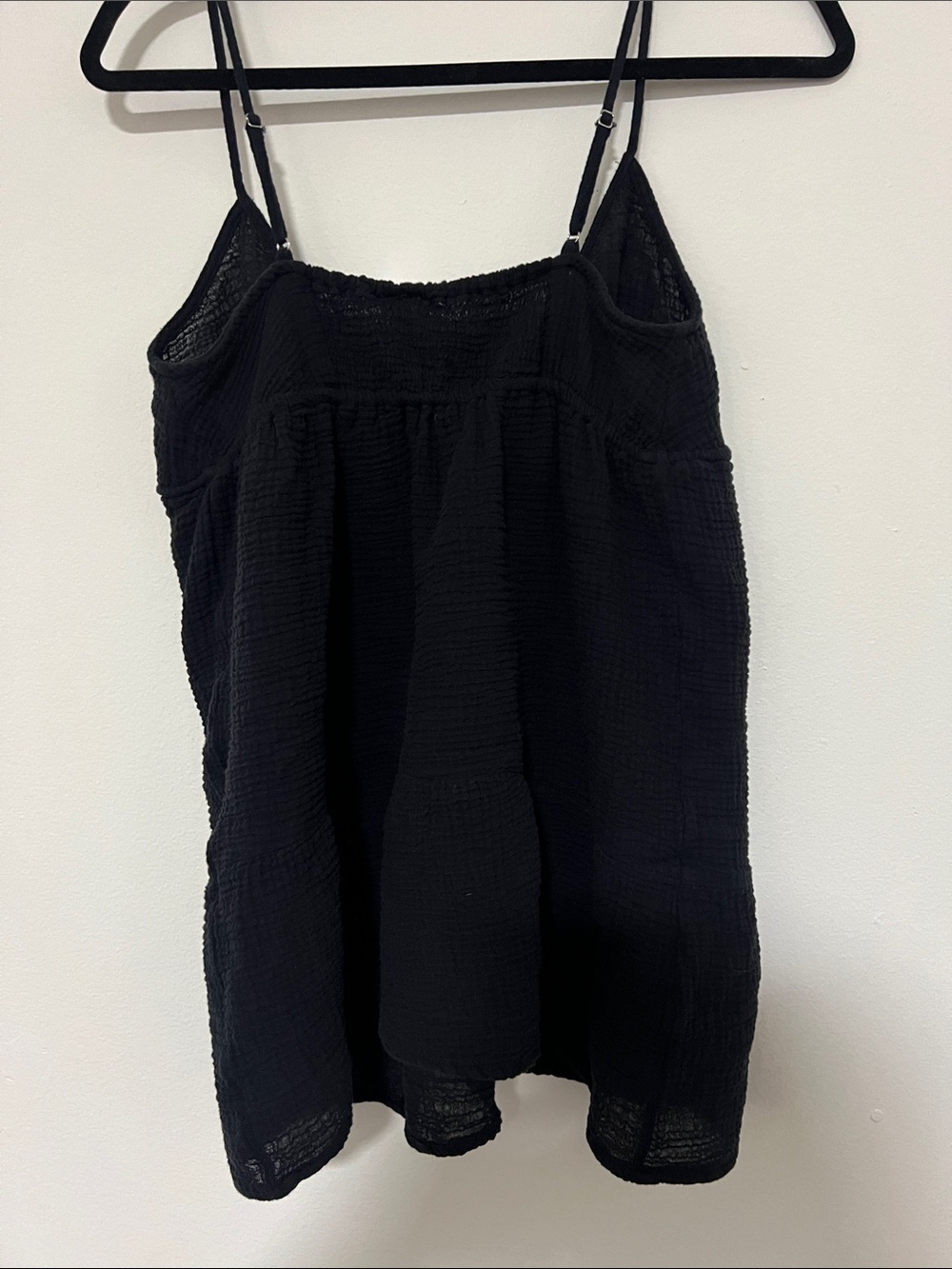 Xhilaration Black Lightweight Spaghetti Strap Tank Top - Picture 2 of 3